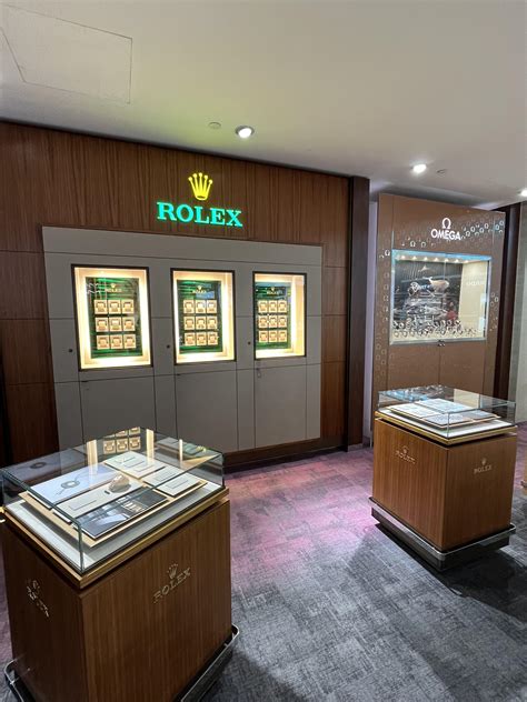 rolex dealer dubai airport.